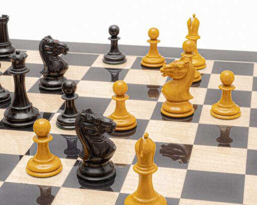 Jeu d'échecs Harrwitz Staunton - Échiquier en bois d'Anegre noir et Erable & Pièces en Bois de Buis